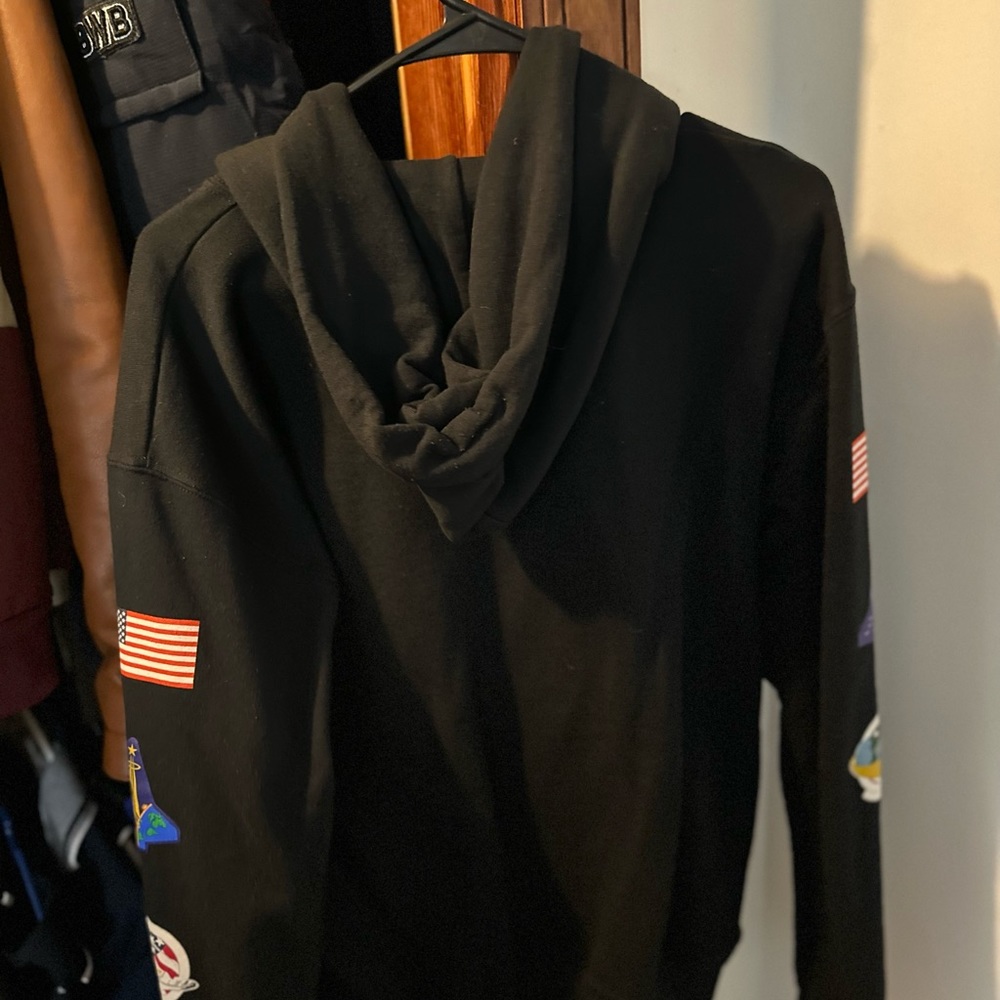 Nasa sweat shirt